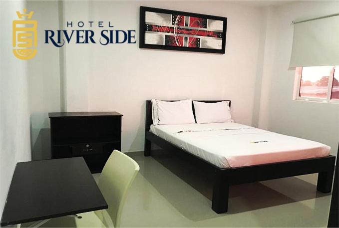 Hotel River Side *