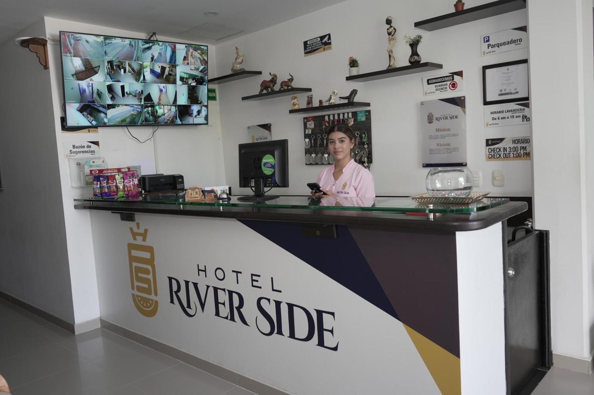 Hotel River Side