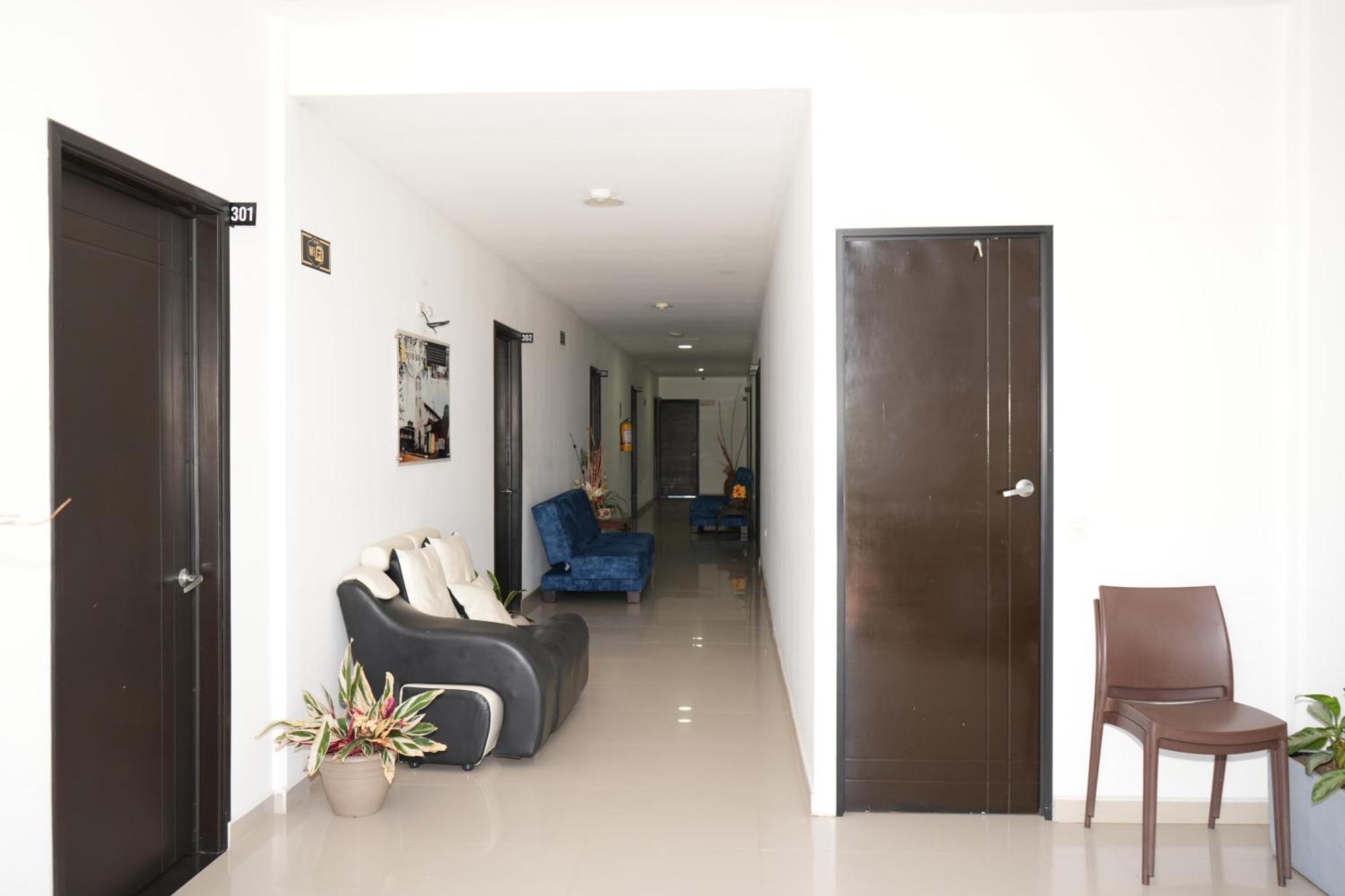 Hotel River Side *