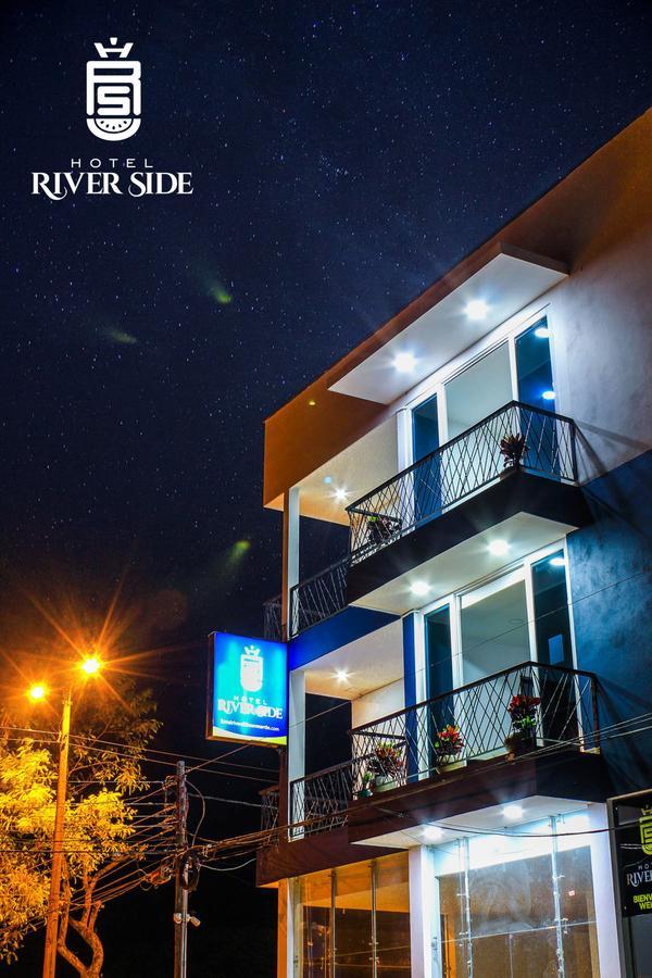 River Side *